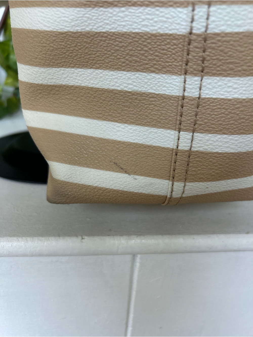 Kate Spade New York Hyde Lane Stripe Riley Tote Beige Cream Shoulder Bag - Picture 10 of 16